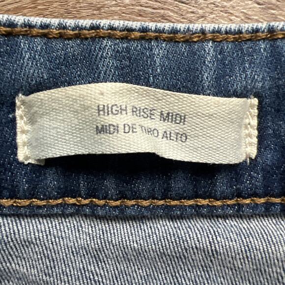 Universal Thread High Rise Midi Jean Shorts Women's 6/28 Blue Frayed Distressed - Picture 4 of 10